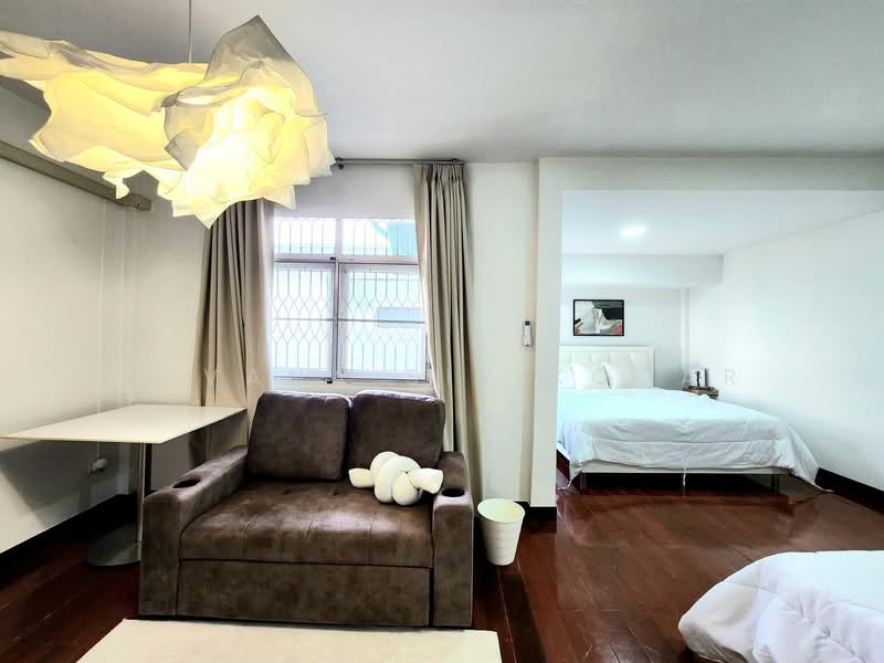 6-BR House, Bangkok, Samsen Nok, Huai Khwang, Bangkok, 6 Bedrooms, 280 sqm, Single Detached House For Rent, by Pavana Sirikogar, 500219444 - DDproperty.com