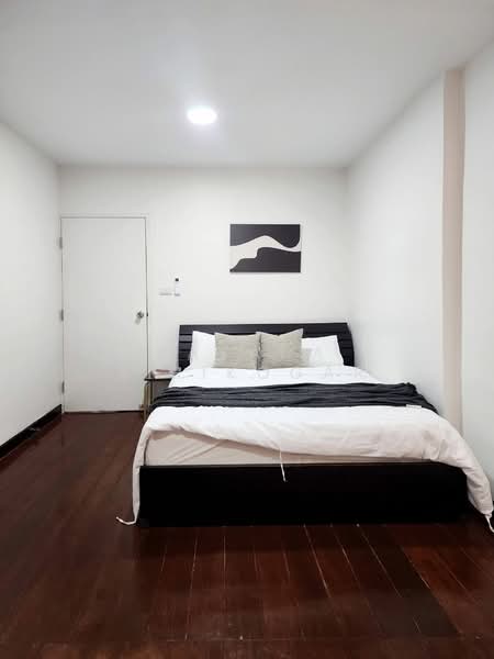 6-BR House, Bangkok, Samsen Nok, Huai Khwang, Bangkok, 6 Bedrooms, 280 sqm, Single Detached House For Rent, by Pavana Sirikogar, 500219444 - DDproperty.com