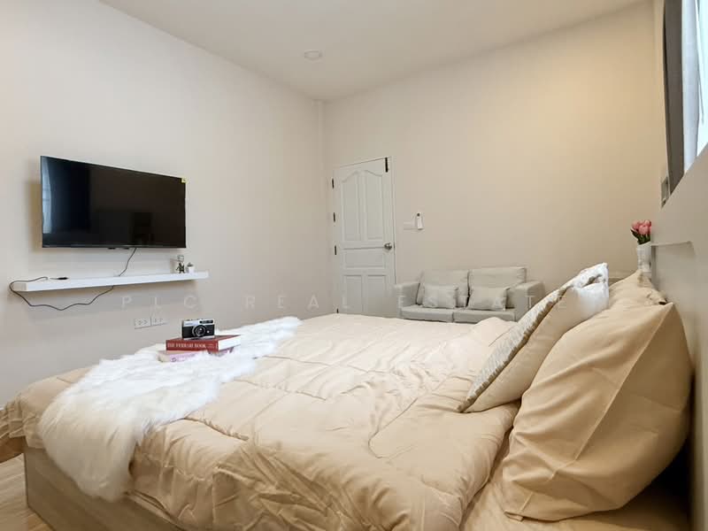 บ้านวิลล่าพร้อมสระว่ายน้ำส่วนตัวให้เช่าในพัทยาตะวันออก, ชลบุรี, บางละมุง, บางละมุง, ชลบุรี, 828 ตร.ม., วิลล่า ขาย, โดย PLC Real Estate, 500219555 - DDproperty.com