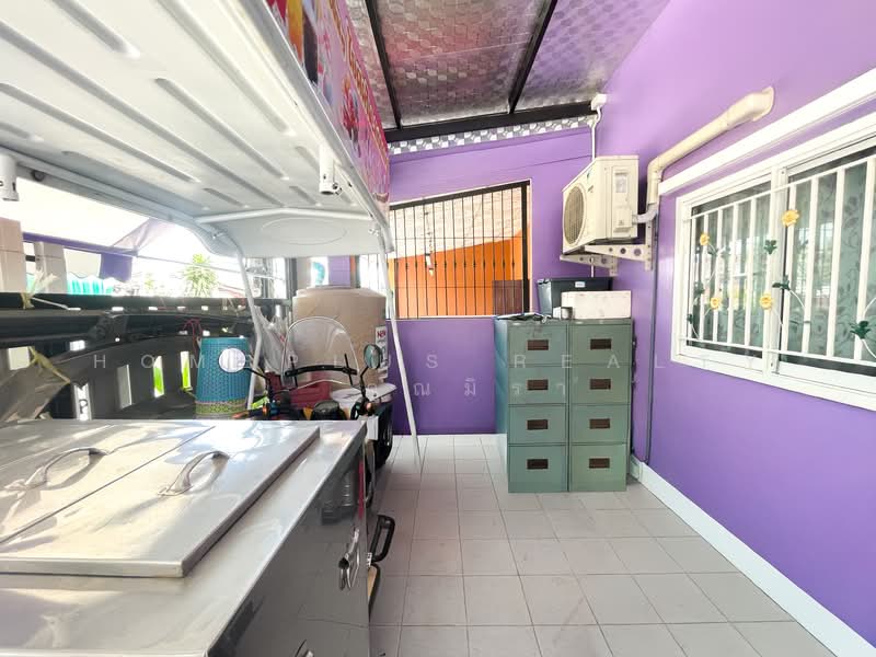 ทาวน์เฮ้าส์หลังมุม เคหะร่มเกล้า 24, Bangkok, Khlong Song Ton Nun, Lat Krabang, Bangkok, 3 Bedrooms, 133 sqm, Townhouse For Sale, by HOMEPLUS REALTY - คุณมิรา, 500219562 - DDproperty.com