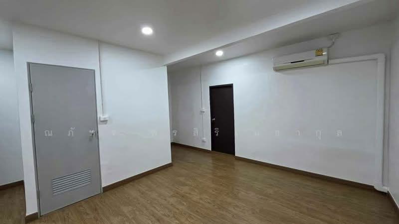 ลาดพร้าว, Bangkok, Lat Phrao, Lat Phrao, Bangkok, , 260 sqm, Shophouse For Rent, by ณภัทร พรสิริเมธากุล, 500219583 - DDproperty.com