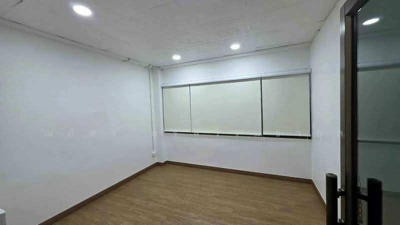ให้เช่าโฮมออฟฟิศ 2ชั้น 260 ตรม. ลาดพร้าว กรุงเทพมหานคร (รหัสทรัพย์TT4-130326), Bangkok, Lat Phrao, Lat Phrao, Bangkok, , 260 sqm, Shophouse For Rent, by ณภัทร พรสิริเมธากุล, 500219583 - DDproperty.com