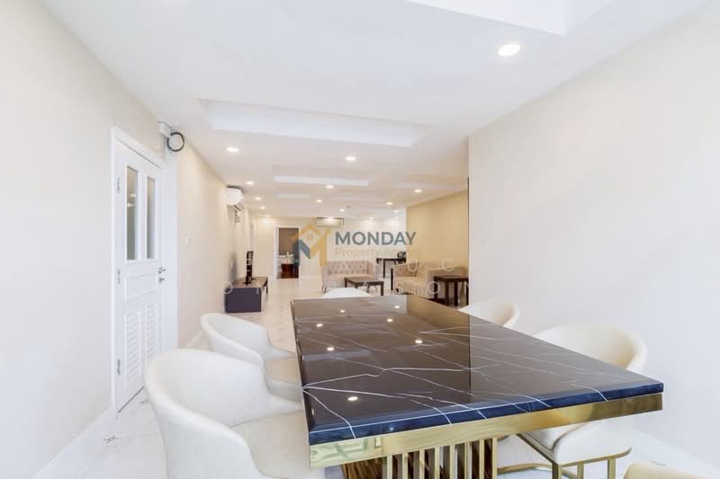 President Park Sukhumvit 24, Bangkok, 99 Sukhumvit 24 Alley, Khlongtoei Nua, Watthana, Bangkok, 3 Bedrooms, 223 sqm, Condo For Sale, by Neeranuch Somprasong, 500219622 - DDproperty.com