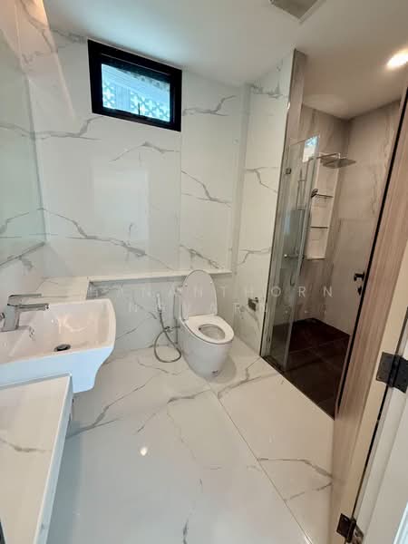 home for rent sukhumvit, Bangkok, Khlong Tan Nua, Watthana, Bangkok, 3 Bedrooms, 230 sqm, Townhouse For Rent, by Thananthorn Wongvarnkaseam, 500219639 - DDproperty.com