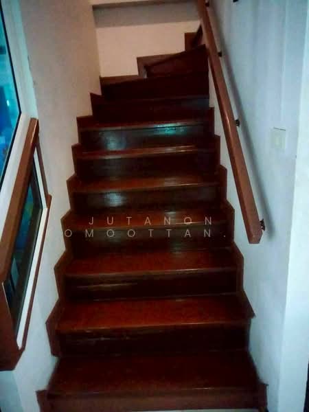 ขายทาวน์โฮมหลังมุม ม.รัตนาวลัย ซ.วิภาวดีรังสิต 39 ทำเลดี เดินทางสะดวก ใกล้ฟิวเจอร์พาร์ค รังสิต, Bangkok, Sanam Bin, Don Mueang, Bangkok, 4 Bedrooms, 96 sqm, Townhouse For Sale, by Jutanon Komoottanaruk, 500219645 - DDproperty.com