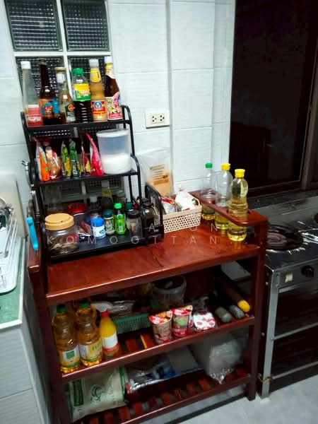 ขายทาวน์โฮมหลังมุม ม.รัตนาวลัย ซ.วิภาวดีรังสิต 39 ทำเลดี เดินทางสะดวก ใกล้ฟิวเจอร์พาร์ค รังสิต, Bangkok, Sanam Bin, Don Mueang, Bangkok, 4 Bedrooms, 96 sqm, Townhouse For Sale, by Jutanon Komoottanaruk, 500219645 - DDproperty.com