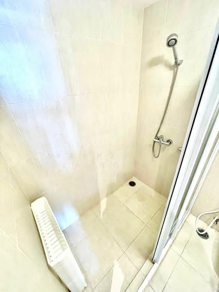 The Clover Thonglor Residence, Bangkok, Soi Sukhumvit 55, Khlong Tan Nua, Watthana, Bangkok, 1 Bedroom, 35 sqm, Condo For Sale, by Prapapan Wilairojvorakul, 500219652 - DDproperty.com