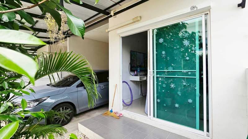 J Town Exclusive Rangsit - Klong 1, Pathum Thani, Rangsit-Nakhon Nayok Canal Road, Prachathipat, Thanyaburi, Pathum Thani, 3 Bedrooms, 115 sqm, Townhouse For Sale, by คุณ จิราภรณ์ ( แซนดี้ ), 500219719 - DDproperty.com