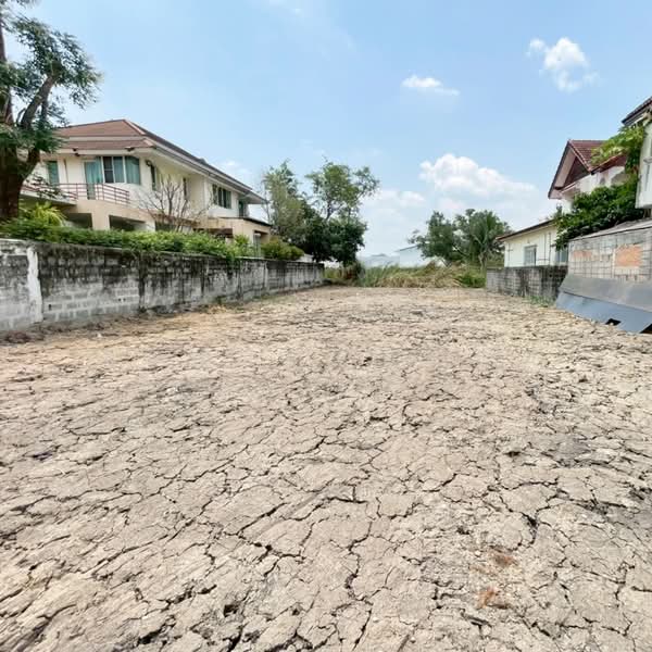 For Sale - ที่ดิน116ตรว. ถมแล้ว ผังสีเหลือง หน้ากว้าง14ม. ซ.สุขาประชาสรรค์3 ซ.26, Nonthaburi