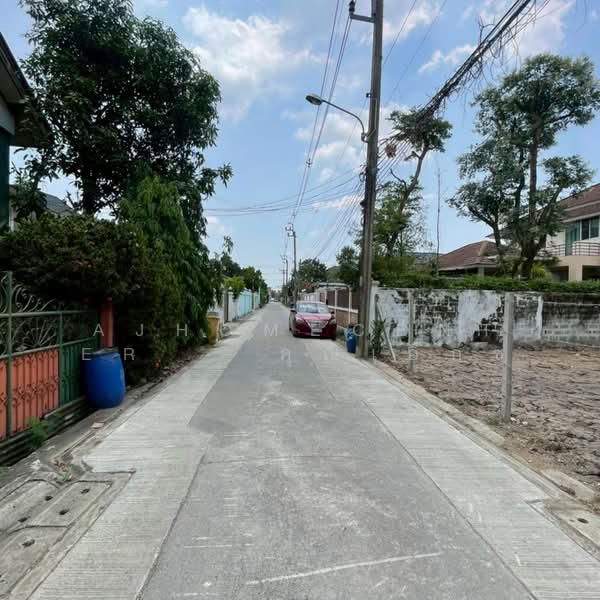 For Sale - ที่ดิน116ตรว. ถมแล้ว ผังสีเหลือง หน้ากว้าง14ม. ซ.สุขาประชาสรรค์3 ซ.26, Nonthaburi