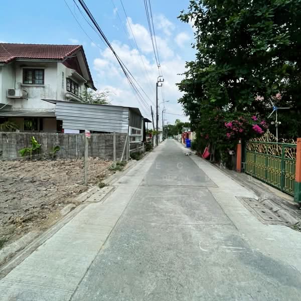 For Sale - ที่ดิน116ตรว. ถมแล้ว ผังสีเหลือง หน้ากว้าง14ม. ซ.สุขาประชาสรรค์3 ซ.26, Nonthaburi