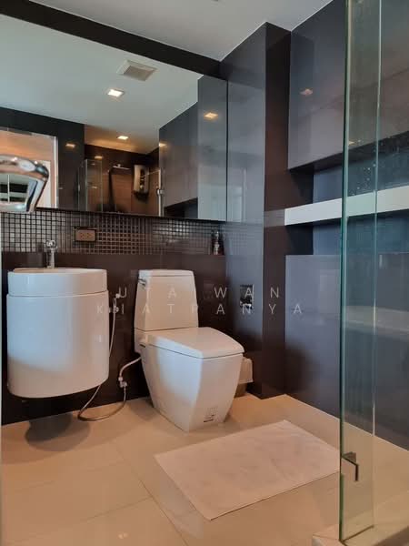 Rhythm Sathorn, Bangkok, 141 Soi Sathorn 21, Yan Nawa, Sathon, Bangkok, 2 Bedrooms, 66 sqm, Condo For Rent, by Utaiwan Kiatpanya, 500219793 - DDproperty.com