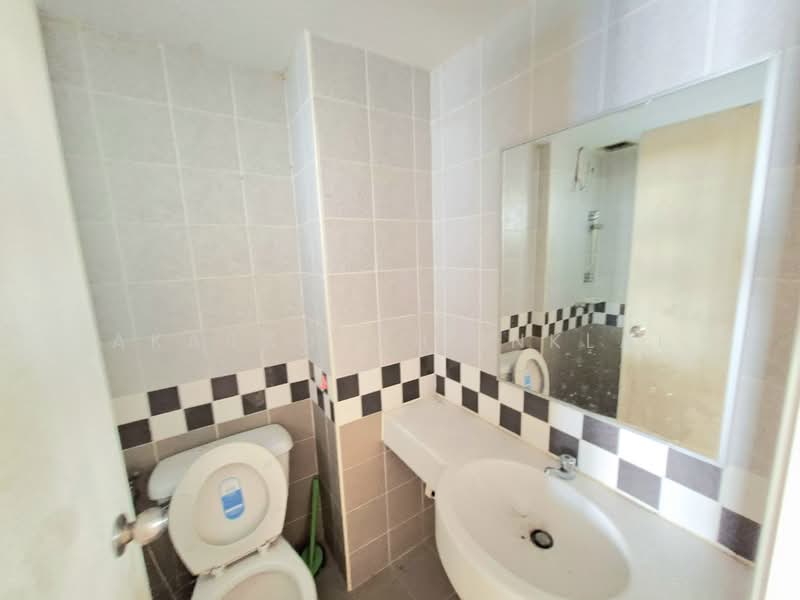 Lumpini Condo Town Rattanathibet, Nonthaburi, Soi Rattanathibet 26, Rattanathibet Road, Bang Kra So, Muang Nonthaburi, Nonthaburi, 1 Bedroom, 25 sqm, Condo For Sale, by Akaradech Inklai, 500219794 - DDproperty.com