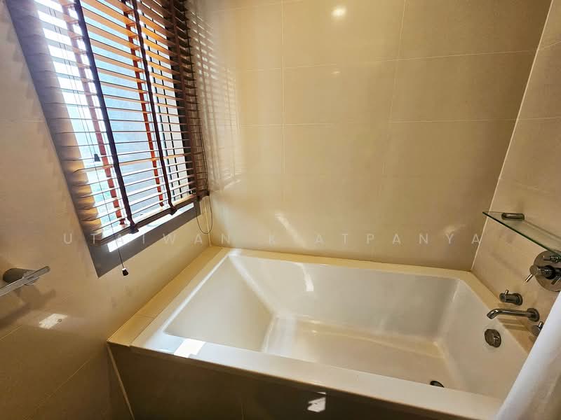 ASHTON Morph 38, Bangkok, 88 Soi Sukhumvit 38, Phra Kanong, Khlong Toei, Bangkok, 2 Bedrooms, 75 sqm, Condo For Rent, by Utaiwan Kiatpanya, 500219797 - DDproperty.com