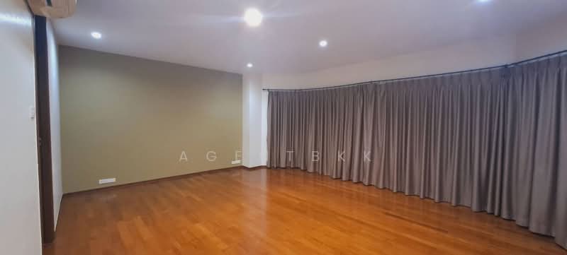 Lotus Point Elegant, Bangkok, 64 13-36 ซอย เอกมัย 10 แยก 4, Phra Kanong Nua, Watthana, Bangkok, 4 Bedrooms, 450 sqm, Townhouse For Rent, by Agentbkk, 500219799 - DDproperty.com