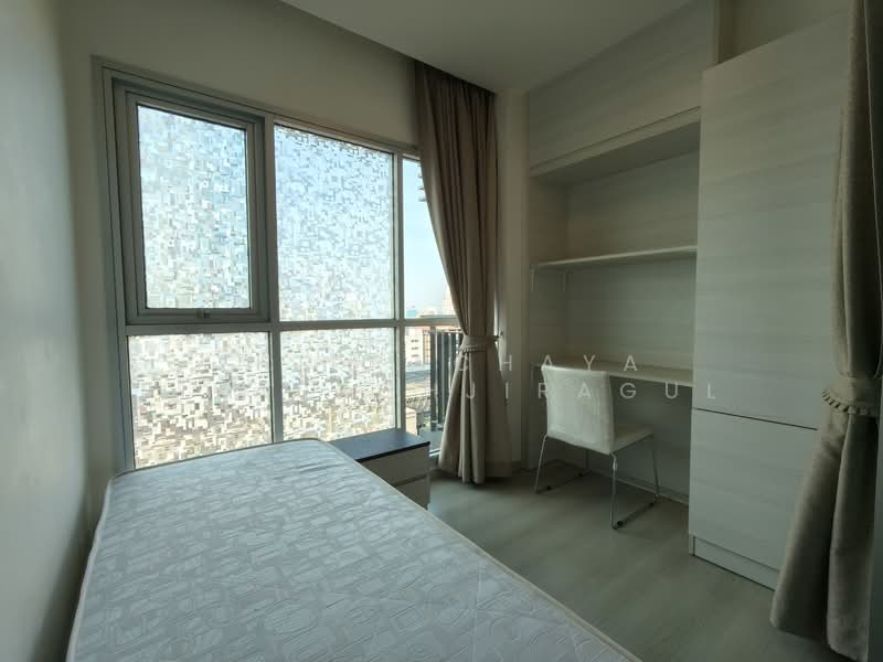 Life Ratchadapisek, Bangkok, 279 Ratchadapisaek Road, Huai Khwang, Huai Khwang, Bangkok, 2 Bedrooms, 45 sqm, Condo For Rent, by Thiprachaya Piyapachjiragul, 500219805 - DDproperty.com