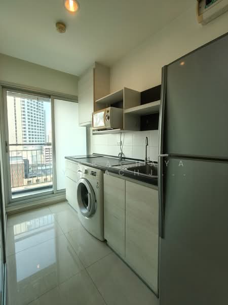 Life Ratchadapisek, Bangkok, 279 Ratchadapisaek Road, Huai Khwang, Huai Khwang, Bangkok, 2 Bedrooms, 45 sqm, Condo For Rent, by Thiprachaya Piyapachjiragul, 500219805 - DDproperty.com