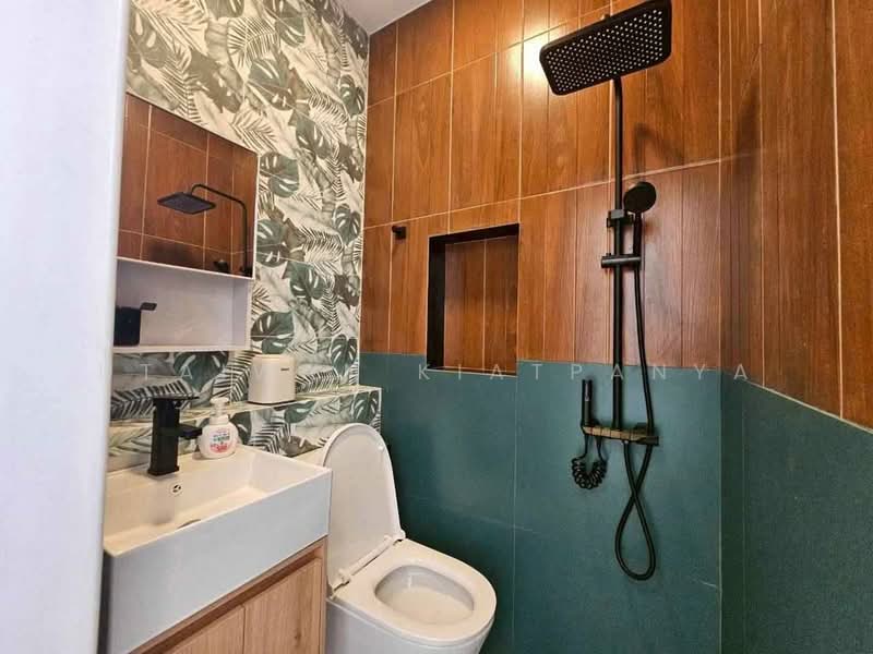 undefined, Bangkok, Khlong Sam Prawet, Lat Krabang, Bangkok, 4 Bedrooms, 192 sqm, Single Detached House For Sale, by Utaiwan Kiatpanya, 500219823 - DDproperty.com