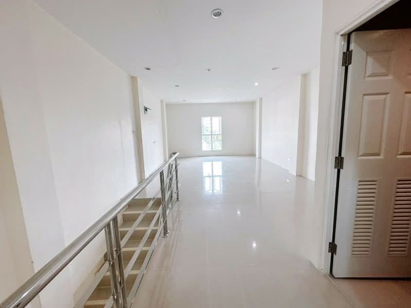 ขายและให้เช่า อาคารพาณิชย์ 3.5 ชั้น ทำเลทอง ถนนนวมินทร์ ใกล้ตลาดปัฐวิกรณ์, Bangkok, นวมินทร์, Khlong Kum, Bueng Kum, Bangkok, , 210 sqm, Shophouse For Sale, by คุณ อนาคต, 500219839 - DDproperty.com