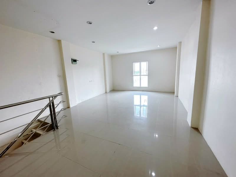 ขายและให้เช่า อาคารพาณิชย์ 3.5 ชั้น ทำเลทอง ถนนนวมินทร์ ใกล้ตลาดปัฐวิกรณ์, กรุงเทพ, นวมินทร์, คลองกุ่ม, บึงกุ่ม, กรุงเทพ, 210 ตร.ม., ตึกแถว-อาคารพาณิชย์ ขาย, โดย คุณ อนาคต, 500219839 - DDproperty.com