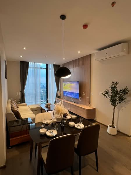 Park Origin Phrom Phong (Park 24), Bangkok, 68 Soi Sukhumvit 24, Khong Tan, Khlong Toei, Bangkok, 2 Bedrooms, 67 sqm, Condo For Rent, by Hathaichanok Saenset, 500219932 - DDproperty.com