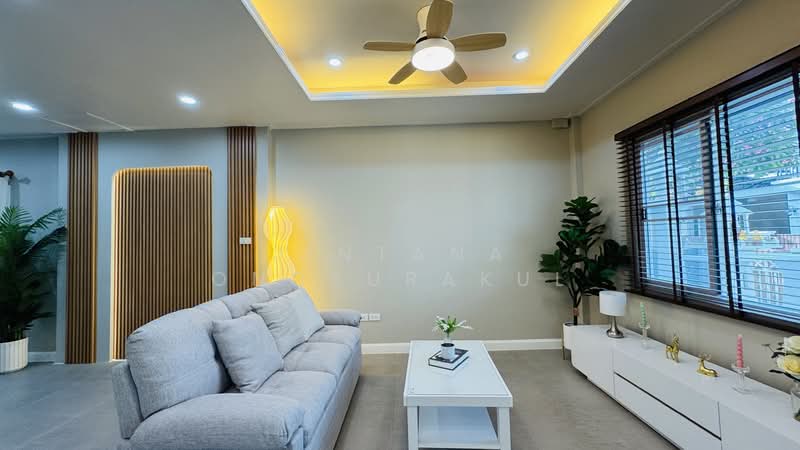 Baan Fah Piyarom Premier Park Phase 10, Pathum Thani, Bung Kham Proi, Lam Luk Ka, Pathum Thani, 3 Bedrooms, 128 sqm, Semi-Detached House (Twin House) For Sale, by Jintana Ongsurakul, 500219974 - DDproperty.com