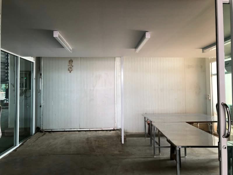 ขาย - ขายโรงงาน พร้อมห้องเย็น เนื้อที่ 621 ตรว. พท.ใช้สอย 2,400 ตรม., จันทบุรี