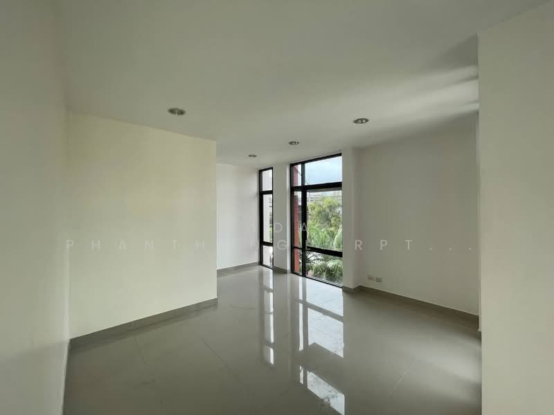 Rent a 4-storey office building next to Bangna-Trad KM3 Road near BTS Skytrain, Bangna Station, Bangkok, Bang Na Tai, Bang Na, Bangkok, , 600 sqm, Office Space For Rent, by Tida phanthonglarptawee, 500220004 - DDproperty.com