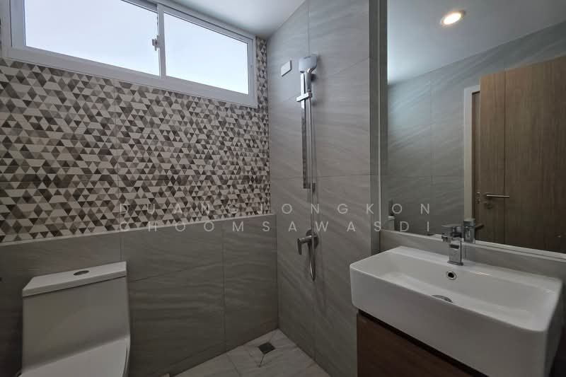 Nirvana Absolute Krungthep Kreetha, Bangkok, Soi Krungthep Kreetha B 5, Saphan Sung, Saphan Sung, Bangkok, 4 Bedrooms, 329 sqm, Single Detached House For Sale, by Duangjongkon Choomsawasdi, 500220007 - DDproperty.com