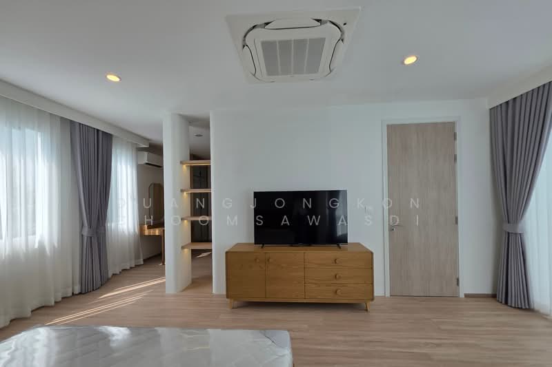 Nirvana Absolute Krungthep Kreetha, Bangkok, Soi Krungthep Kreetha B 5, Saphan Sung, Saphan Sung, Bangkok, 4 Bedrooms, 329 sqm, Single Detached House For Sale, by Duangjongkon Choomsawasdi, 500220007 - DDproperty.com