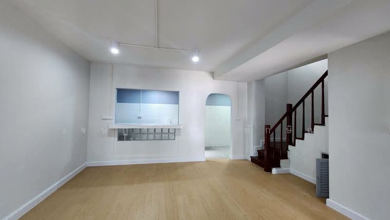 Pruksa 10, Nonthaburi, Bang Kruai - Sai Noi Road, Sai Noi, Sai Noi, Nonthaburi, 3 Bedrooms, 114 sqm, Townhouse For Sale, by เจษฎา พันธุ์ทักษิณ, 500220013 - DDproperty.com