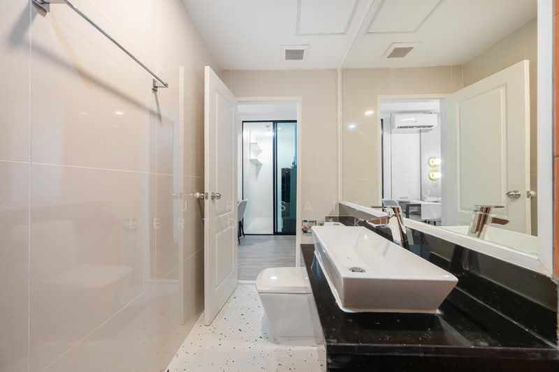 Bangkok Horizon Sathorn, Bangkok, 14 Narathiwat Ratchanakarin Road, Thung Wat Don, Sathon, Bangkok, 2 Bedrooms, 43 sqm, Condo For Sale, by Jirasate Lertdhirakul, 500220022 - DDproperty.com