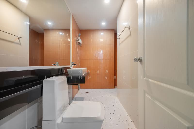 Bangkok Horizon Sathorn, Bangkok, 14 Narathiwat Ratchanakarin Road, Thung Wat Don, Sathon, Bangkok, 2 Bedrooms, 43 sqm, Condo For Sale, by Jirasate Lertdhirakul, 500220022 - DDproperty.com