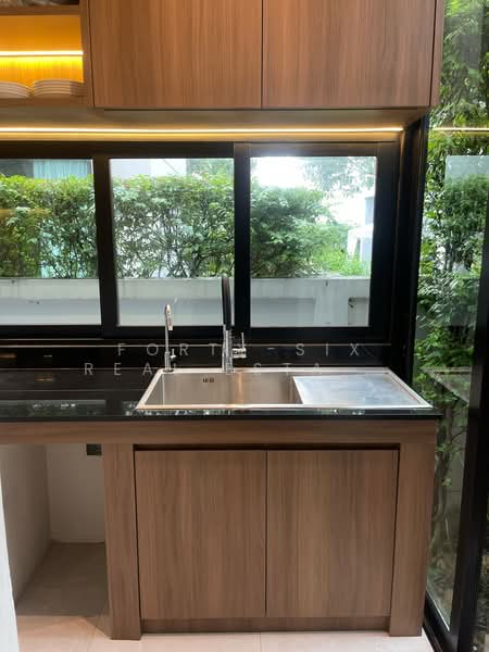 Bangkok Boulevard Signature Rama 5, Nonthaburi, 98 Atchariya Prasith Road 1, Bang Khun Kong, Bang Kruai, Nonthaburi, 3 Bedrooms, 400 sqm, Single Detached House For Rent, by Forty-Six Real Estate Group, 500220025 - DDproperty.com