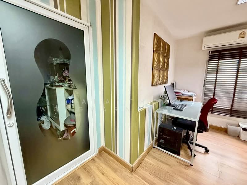 Baan Klang Muang Ladprao-Yothin Phatthana : บ้านกลางเมือง ลาดพร้าว-โยธินพัฒนา, กรุงเทพ, ซอยหมู่บ้านบ้านกลางเมืองลาดพร้าว-โยธินพัฒนา, ลาดพร้าว, ลาดพร้าว, กรุงเทพ, 580 ตร.ม., ทาวน์เฮ้าส์ ขาย, โดย Thananthorn Wongvarnkaseam, 500220027 - DDproperty.com