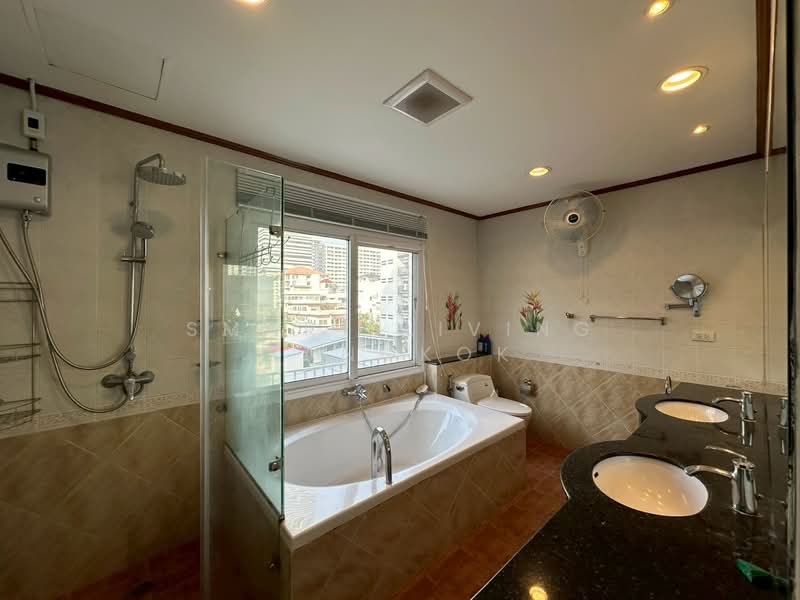 Baan Klang Krung Thonglor : บ้านกลางกรุงทองหล่อ, กรุงเทพ, 55 ซอยสุขุมวิท 55, คลองตันเหนือ, วัฒนา, กรุงเทพ, 386 ตร.ม., ทาวน์เฮ้าส์ ให้เช่า, โดย Smart Living Bangkok, 500220030 - DDproperty.com