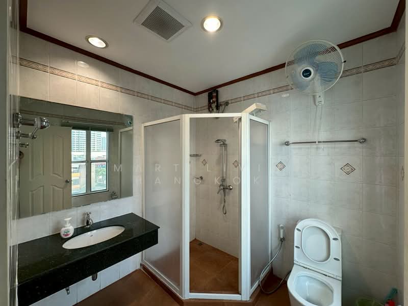 Baan Klang Krung Thonglor : บ้านกลางกรุงทองหล่อ, กรุงเทพ, 55 ซอยสุขุมวิท 55, คลองตันเหนือ, วัฒนา, กรุงเทพ, 386 ตร.ม., ทาวน์เฮ้าส์ ให้เช่า, โดย Smart Living Bangkok, 500220030 - DDproperty.com