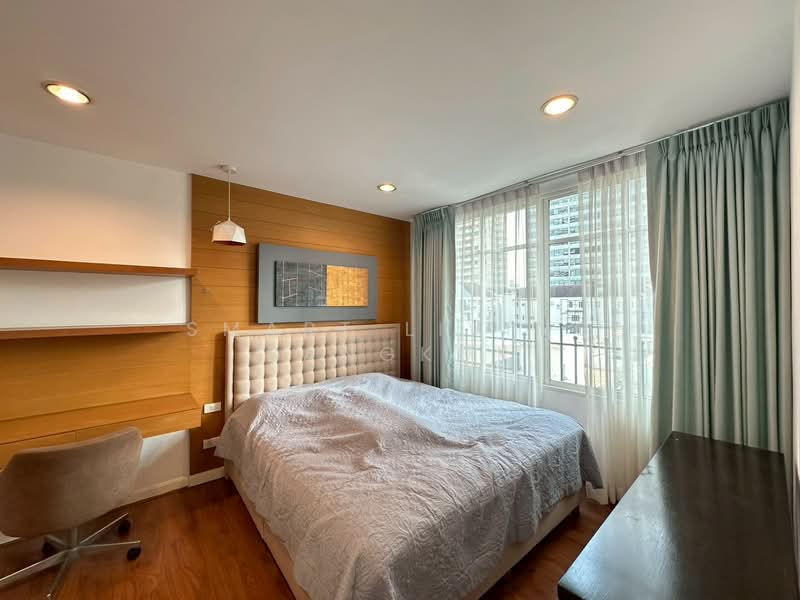 Baan Klang Krung Thonglor, Bangkok, 55 Soi Sukhumvit 55, Khlong Tan Nua, Watthana, Bangkok, 5 Bedrooms, 386 sqm, Townhouse For Rent, by Smart Living Bangkok, 500220030 - DDproperty.com