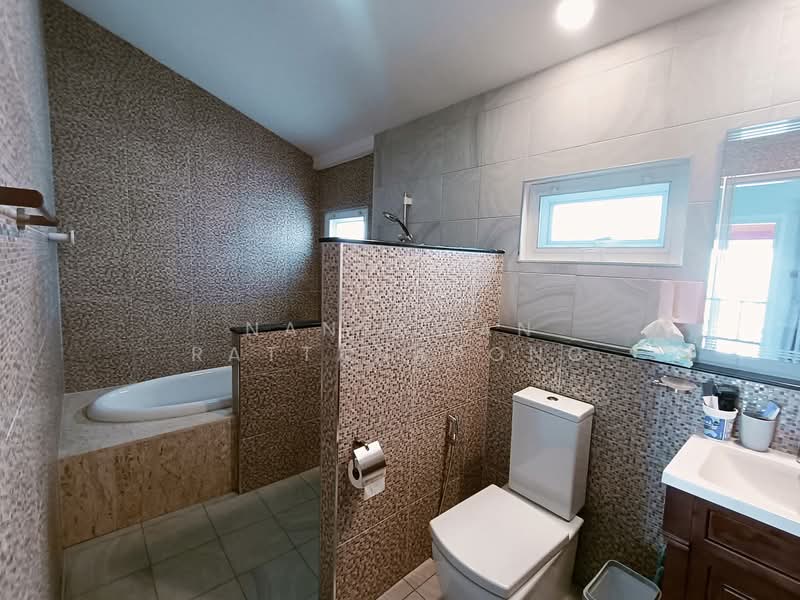 Private salt pool with mountain view just 10 minutes from Airport, Chiang Mai, ร้องเรือคำ, Pa Daet, Muang Chiang Mai, Chiang Mai, 4 Bedrooms, 350 sqm, Single Detached House For Sale, by Nantawan Rattanapong, 500220037 - DDproperty.com