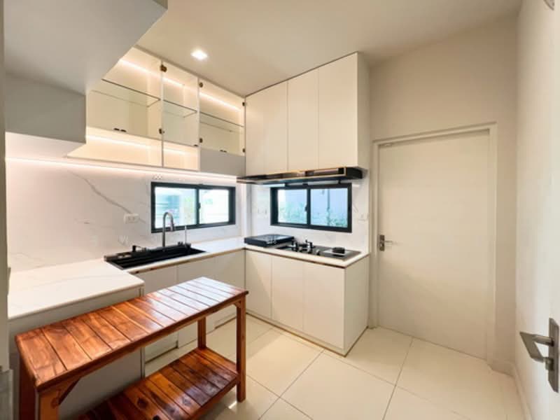 Bangkok Boulevard Donmueang-Chaengwattana, Bangkok, Nawong Pracha Phatthana Road, Si Khan, Don Mueang, Bangkok, 4 Bedrooms, 230 sqm, Single Detached House For Rent, by นัฐพงค์ มณีอัครเนตร, 500220049 - DDproperty.com