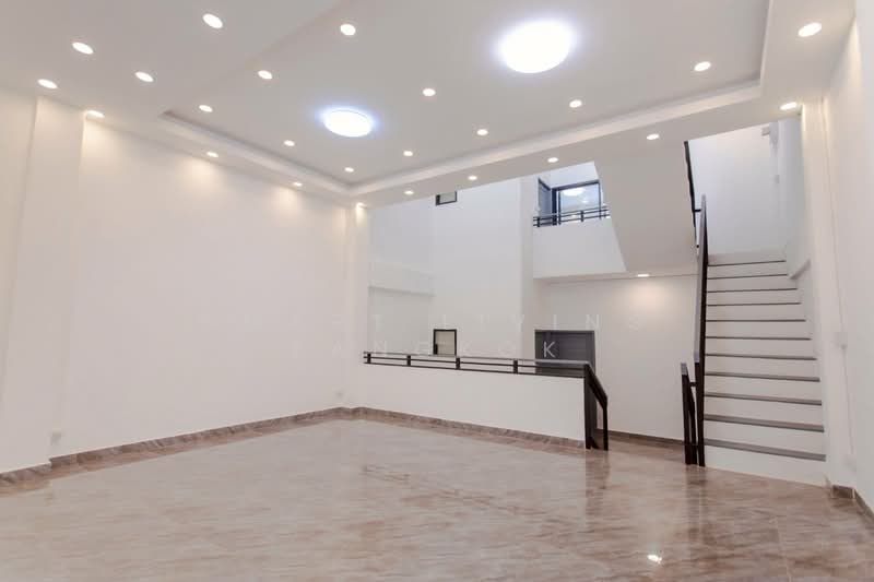 ห้วยขวาง, Bangkok, Huai Khwang, Huai Khwang, Bangkok, 6 Bedrooms, 41,667 sqm, Townhouse For Sale, by Smart Living Bangkok, 500220079 - DDproperty.com