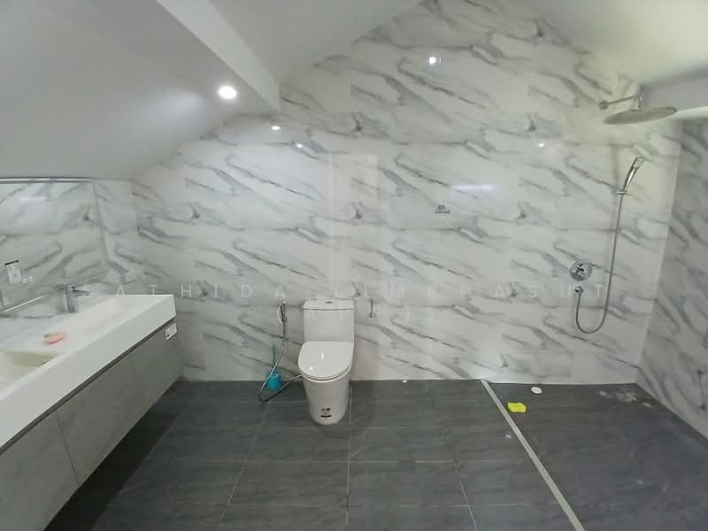 Phoenix Gold Golf & Country Club : ฟีนิกซ์ โกลด์ กอล์ฟ แอนด์ คันทรีคลับ, ชลบุรี, ห้วยใหญ่, บางละมุง, ชลบุรี, 678 ตร.ม., วิลล่า ให้เช่า, โดย Sathida Limphasut (App), 500220121 - DDproperty.com