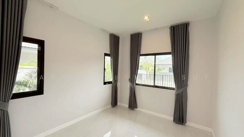 Nibbana Shade, Chon Buri (Pattaya), No. 95/274 Village No. 13, Phatthanakan Road, Nong Pru, Bang Lamung (Pattaya), Chon Buri (Pattaya), 3 Bedrooms, 185 sqm, Single Detached House For Sale, by Sathida Limphasut (App), 500220123 - DDproperty.com