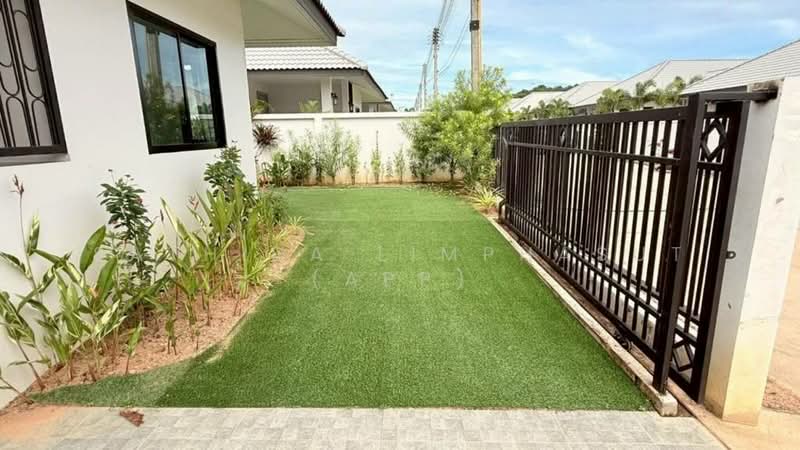 Nibbana Shade, Chon Buri (Pattaya), No. 95/274 Village No. 13, Phatthanakan Road, Nong Pru, Bang Lamung (Pattaya), Chon Buri (Pattaya), 3 Bedrooms, 185 sqm, Single Detached House For Sale, by Sathida Limphasut (App), 500220123 - DDproperty.com