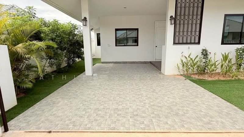 Nibbana Shade, Chon Buri (Pattaya), No. 95/274 Village No. 13, Phatthanakan Road, Nong Pru, Bang Lamung (Pattaya), Chon Buri (Pattaya), 3 Bedrooms, 185 sqm, Single Detached House For Sale, by Sathida Limphasut (App), 500220123 - DDproperty.com