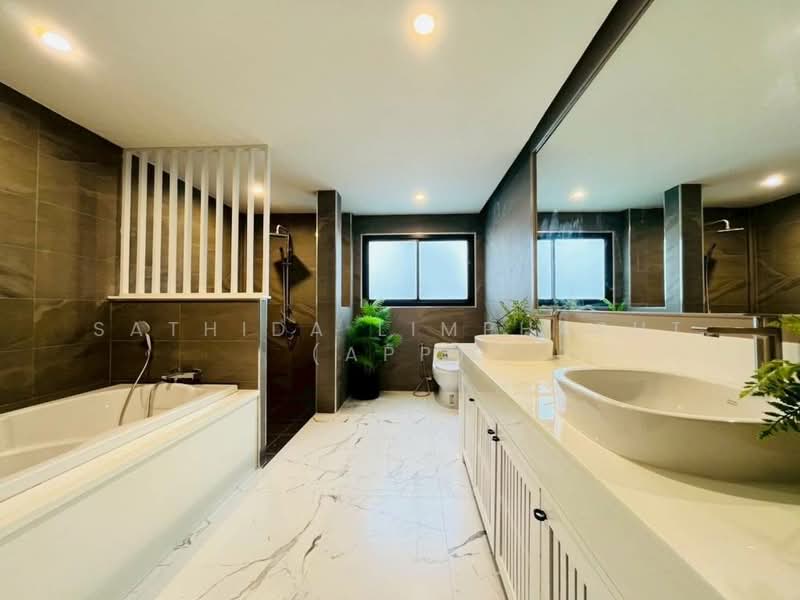 Nibbana Shade, Chon Buri (Pattaya), No. 95/274 Village No. 13, Phatthanakan Road, Nong Pru, Bang Lamung (Pattaya), Chon Buri (Pattaya), 4 Bedrooms, 198 sqm, Single Detached House For Sale, by Sathida Limphasut (App), 500220126 - DDproperty.com