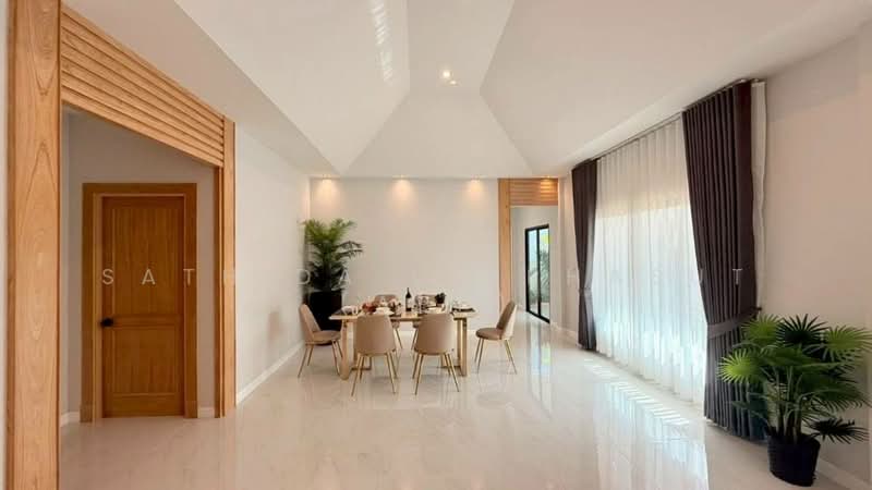 Nibbana Shade, Chon Buri (Pattaya), No. 95/274 Village No. 13, Phatthanakan Road, Nong Pru, Bang Lamung (Pattaya), Chon Buri (Pattaya), 3 Bedrooms, 191 sqm, Single Detached House For Sale, by Sathida Limphasut (App), 500220128 - DDproperty.com