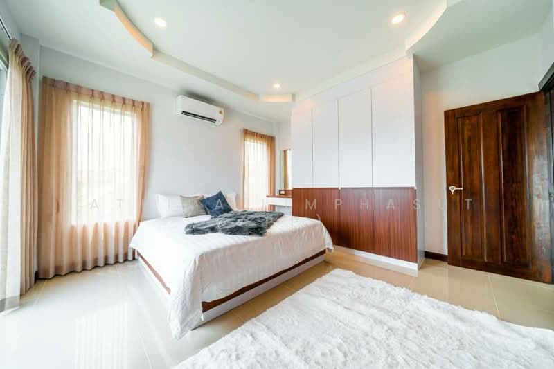 Suksabai Villa : สุขสบาย วิลล่า, ชลบุรี, ซอย สุขสบายวิลล่า, บางละมุง, บางละมุง, ชลบุรี, 280 ตร.ม., วิลล่า ขาย, โดย Sathida Limphasut (App), 500220154 - DDproperty.com