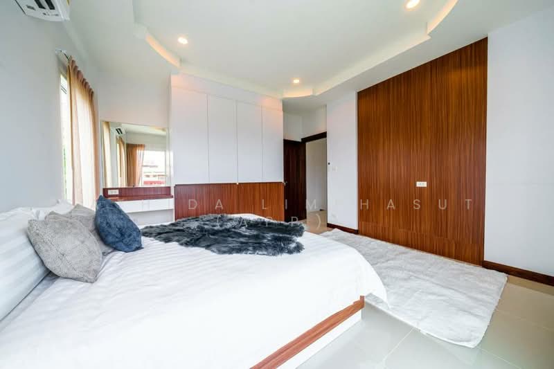 Suksabai Villa, Chon Buri (Pattaya), Soi Suksabai Villa, Bang Lamung, Bang Lamung (Pattaya), Chon Buri (Pattaya), 5 Bedrooms, 280 sqm, Villa For Sale, by Sathida Limphasut (App), 500220154 - DDproperty.com