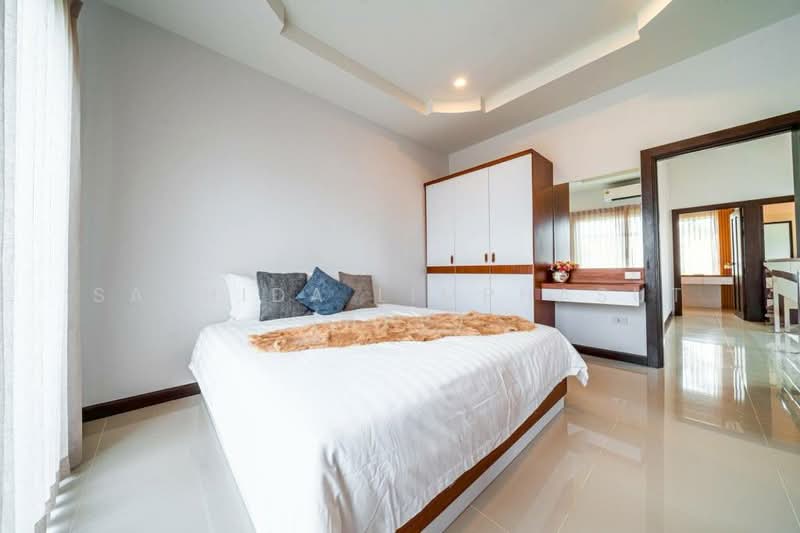 Suksabai Villa, Chon Buri (Pattaya), Soi Suksabai Villa, Bang Lamung, Bang Lamung (Pattaya), Chon Buri (Pattaya), 5 Bedrooms, 280 sqm, Villa For Sale, by Sathida Limphasut (App), 500220154 - DDproperty.com